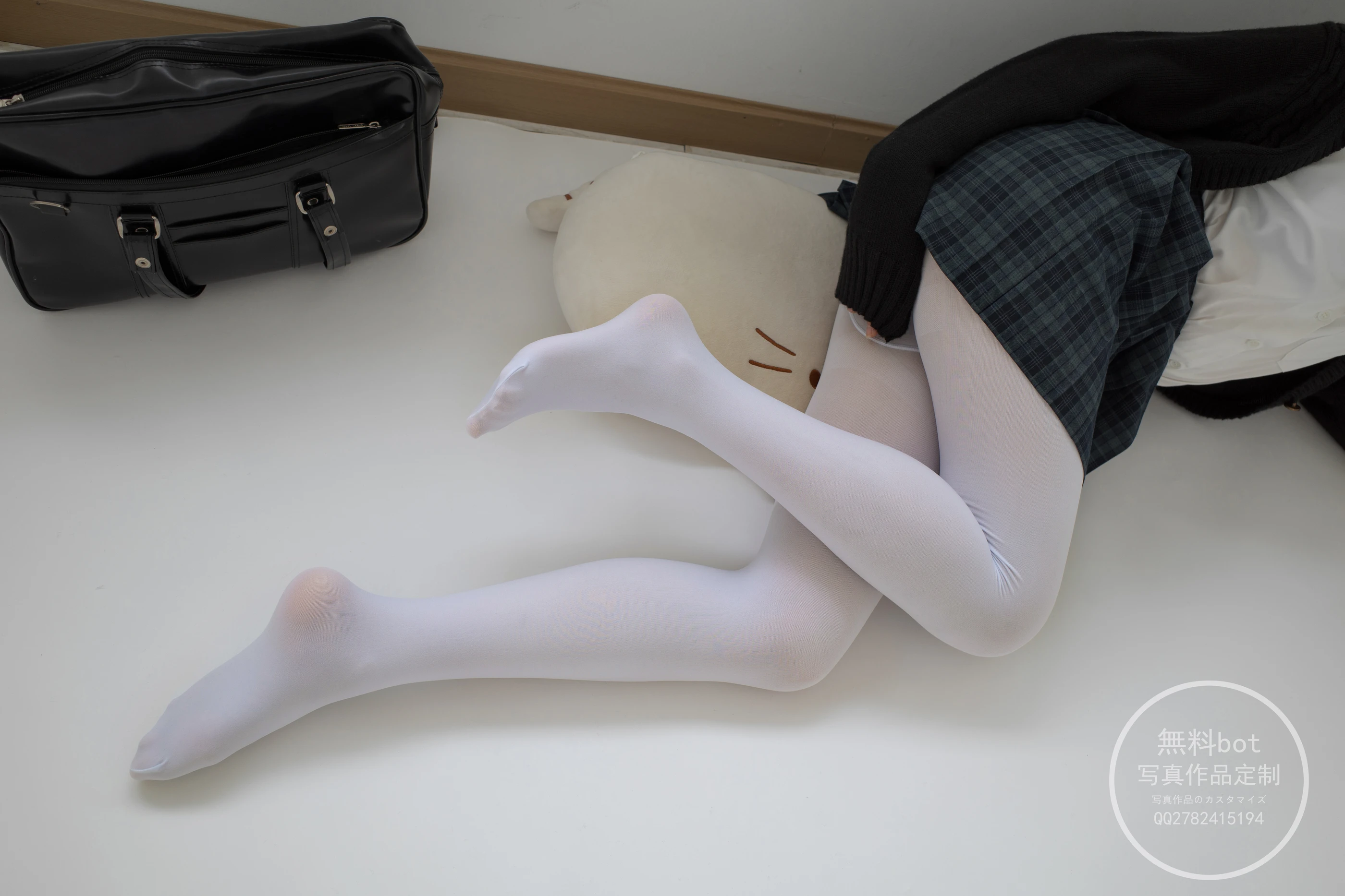 森萝财团 有料002  小香 室内JK白丝少女 [86P]插图8